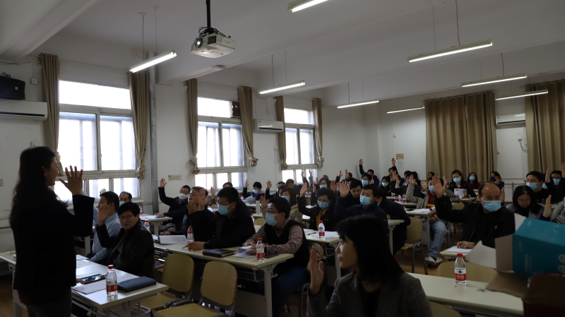 必赢中国官方网站第五届教职工代表大会第六次会议顺利召开-3.jpg